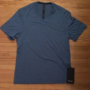 NWT Men’s Medium lululemon work out t shirt